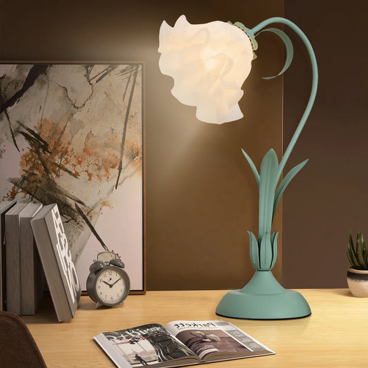 Retro Table Lamp - Desk Lamp - Novelty - Flower Shape