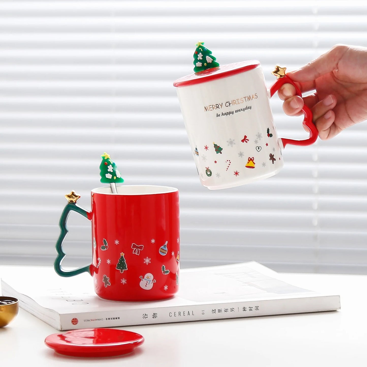 Christmas Coffee Mug with Lid and Spoon